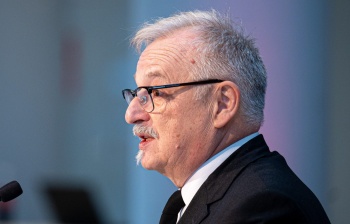 Durva üzemanyagár-emelkedést vetített előre Hernádi